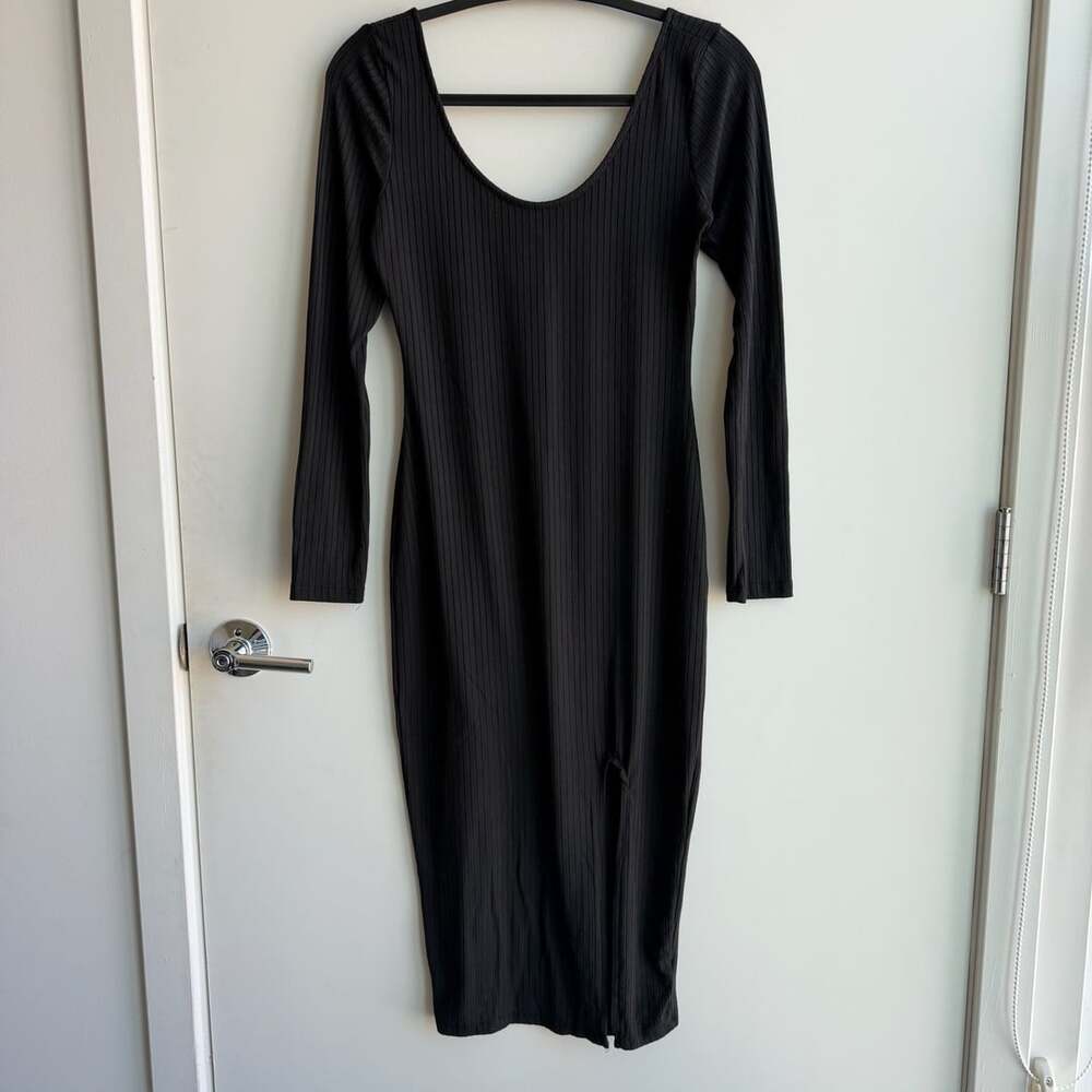 Heart & Hips Long Sleeve Ribbed Midi Dress Size M Black Scoop Neck Slit